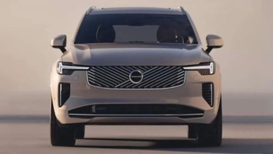 2025 볼보 XC90 페이스리프트: 10년 만의 파격 변신과 핵심 변화